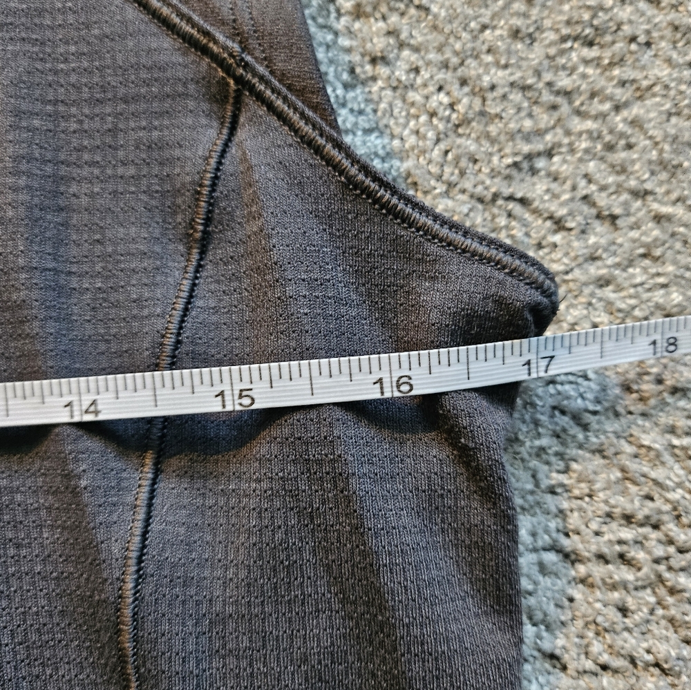 2/$25 Lululemon sz8 hiking top Grey - Picture 4 of 8